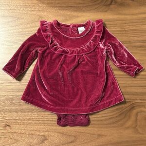 Carters ruffle onesie dress long sleeve Size 3M Holiday